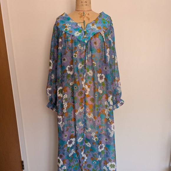 Vintage Flower Nightgown - Picture 1 of 9